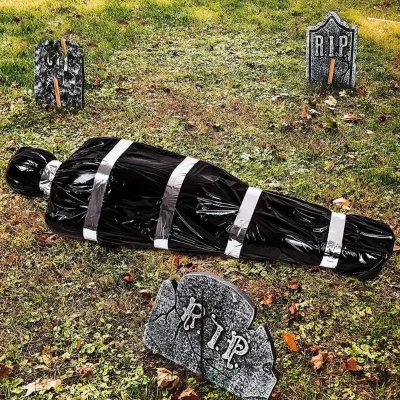 Faux Cadavre Décoratif - Effroi Assuré pour Halloween - image 4
