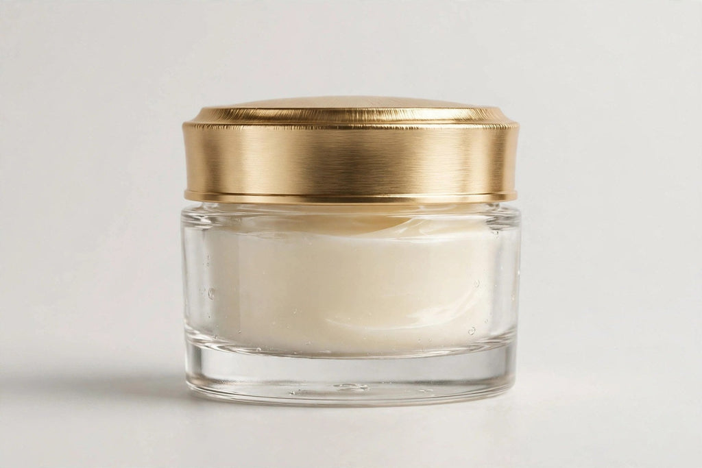 Pot de crème correctrice anti-taches, vue studio