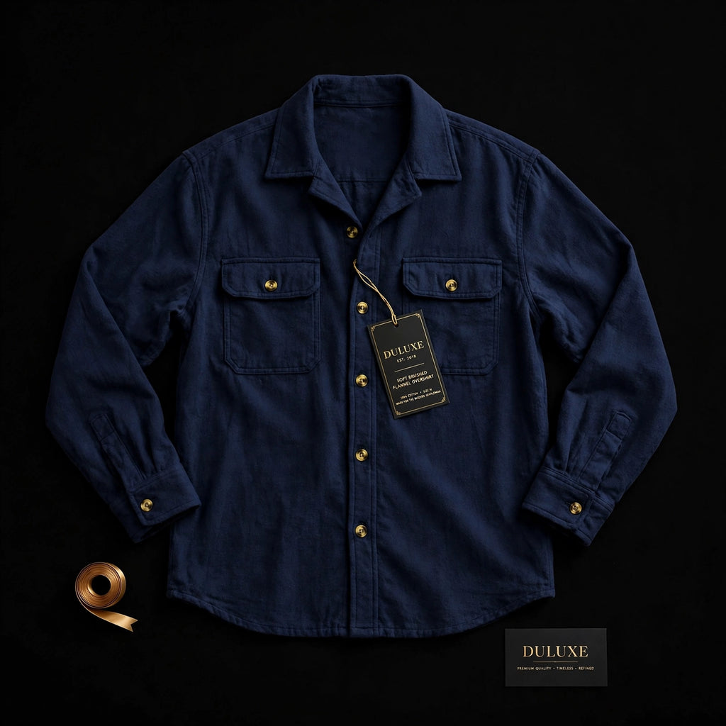 Surchemise pour homme en flanelle à plat sur fond noir, vue produit premium DULUXE