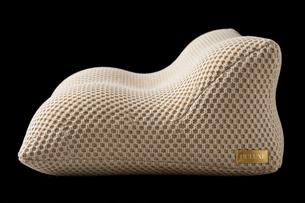 Profil contouré ergonomique de l'Oreiller Cervical Nid d'Abeille DULUXE qui épouse la nuque