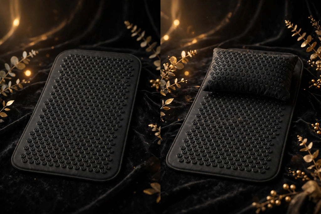 Les deux formats du tapis d'acupression côte à côte : tapis seul et ensemble tapis avec coussin assorti