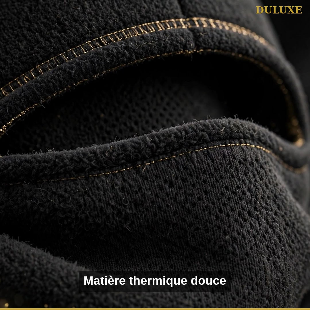 Vidéo démo de la cagoule enfant DULUXE : matière thermique, quatre couleurs et port sous casque de ski, en français