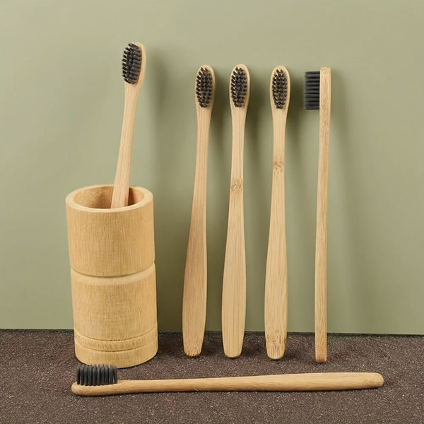 Lot de 4 brosses à dents en bambou écologiques
